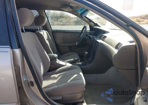 2001 Toyota Camry Le from USA, damaged, VIN 4T1BG22K51U775303